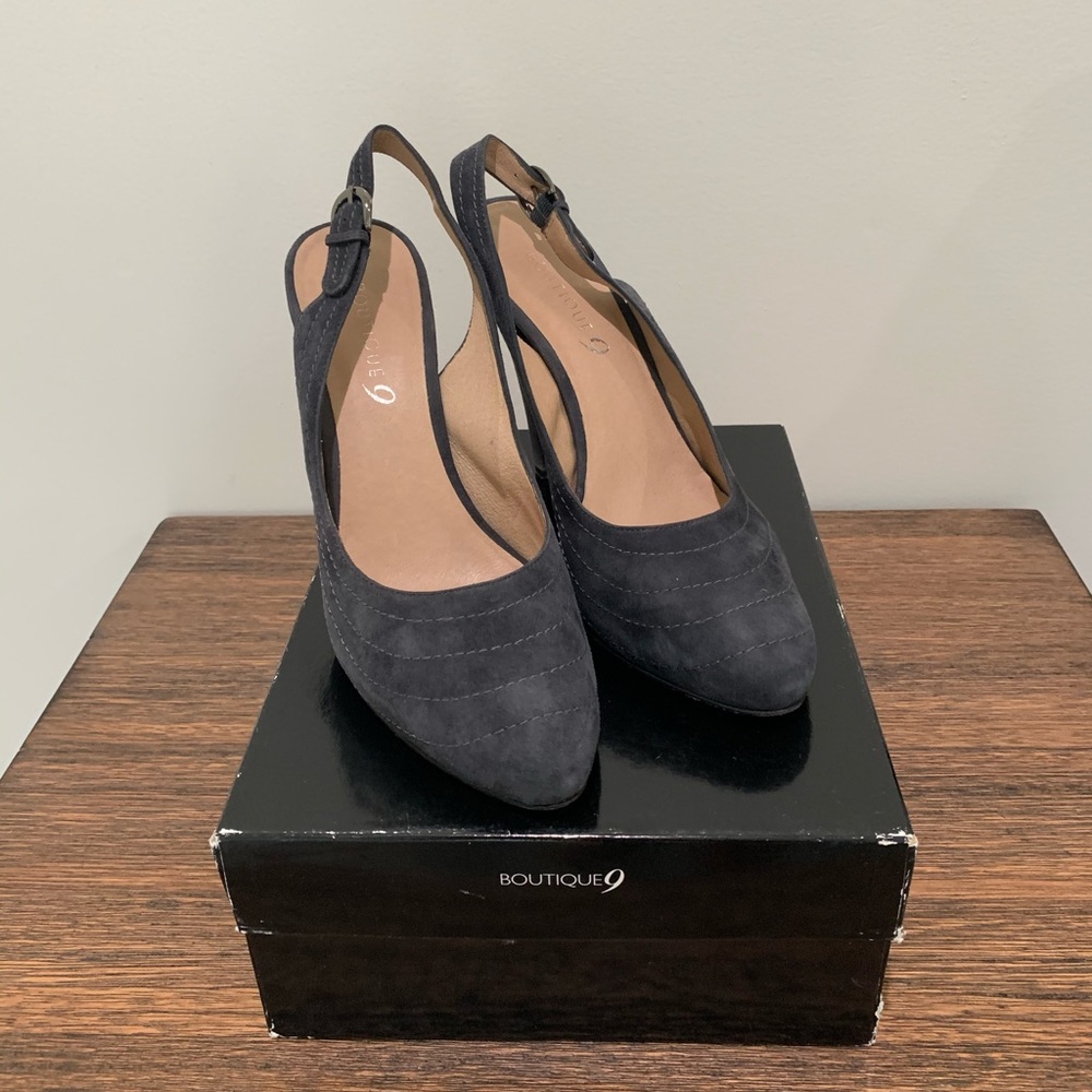 Nine West Grey Suede Pumps